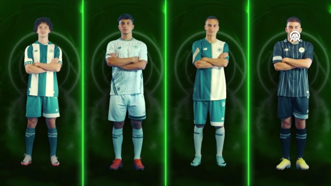 Konyaspor yeni sezon formalarını tanıttı